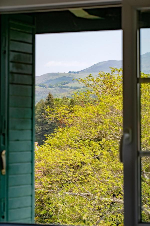 Hostellerie Du Parc Cambo-les-Bains Εξωτερικό φωτογραφία