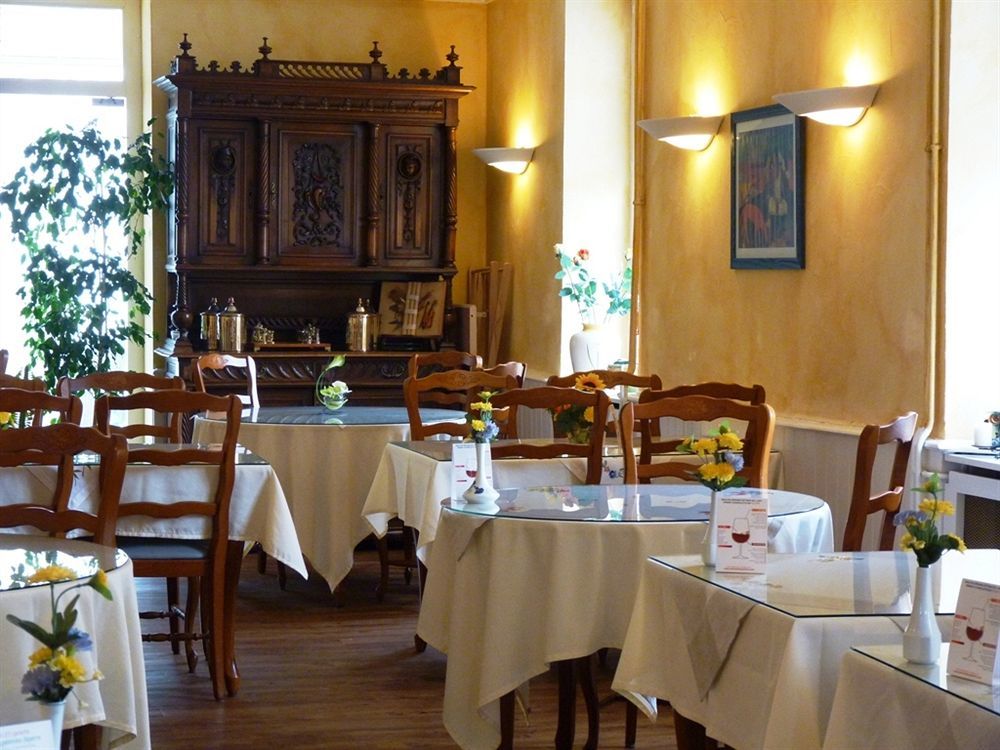 Hostellerie Du Parc Cambo-les-Bains Εξωτερικό φωτογραφία