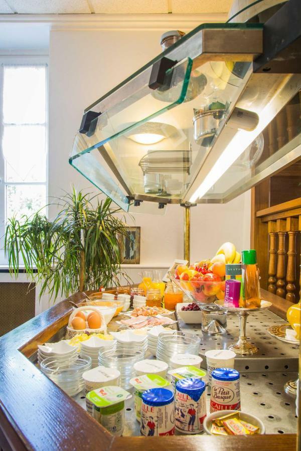Hostellerie Du Parc Cambo-les-Bains Εξωτερικό φωτογραφία